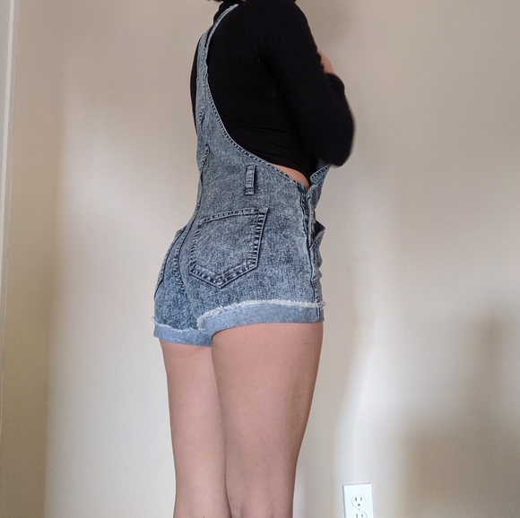 Light-wash Jean Overalls - Picture 4 of 11